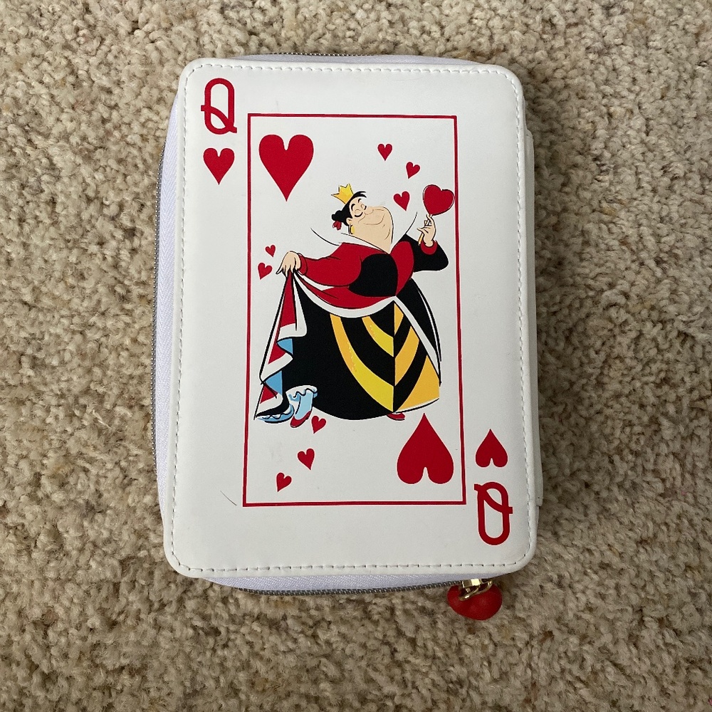 Queen of Hearts Walt Disney World Zip Pouch